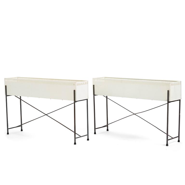 Hans-Agne Jakobsson, a pair of flower stands, model "M 79/1000", Hans-Agne Jakobsson AB, Markaryd 1950-60s.