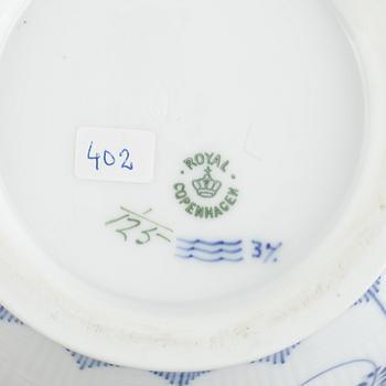 A 'Blue Fluted Plain' / 'Musselmalet riflet' porcelain flower pot, Royal Copenhagen, model 125, 1898-1923.