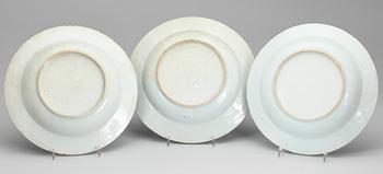 TALLRIKAR, 10 st. Porslin, bl a Qianlong (1736-95).