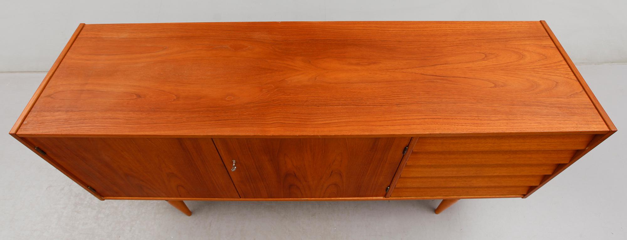 SIDEBOARD, 1900-talets andra hälft.
