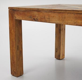 A dining table, Artwood, 21st Century.