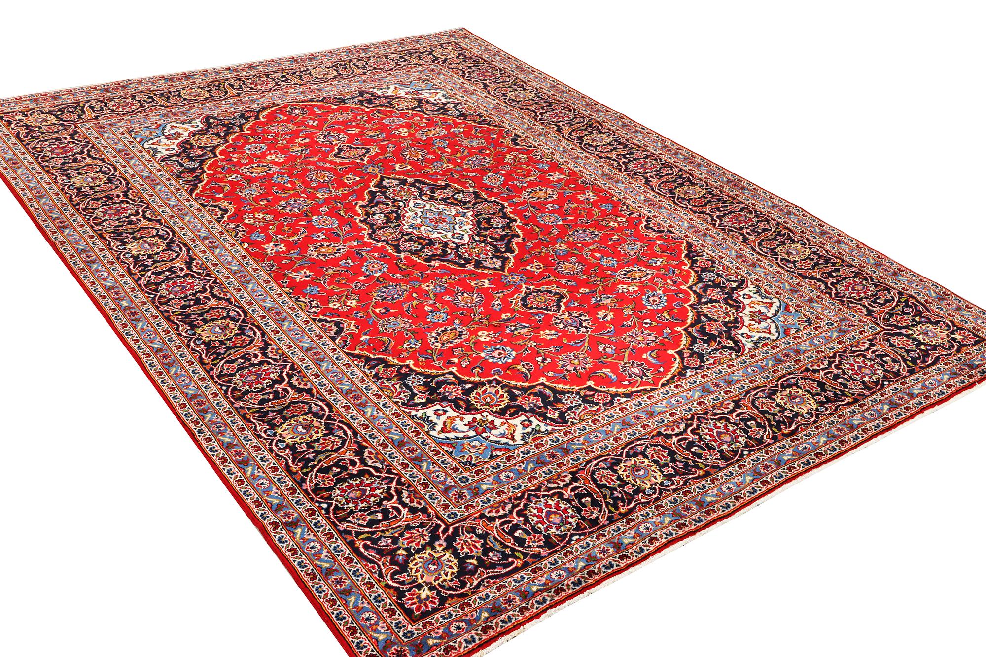 A Keshan carpet, c. 330 x 245 cm.
