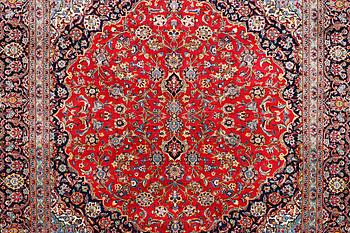 A carpet, Kashan, ca 273 x 270 cm.