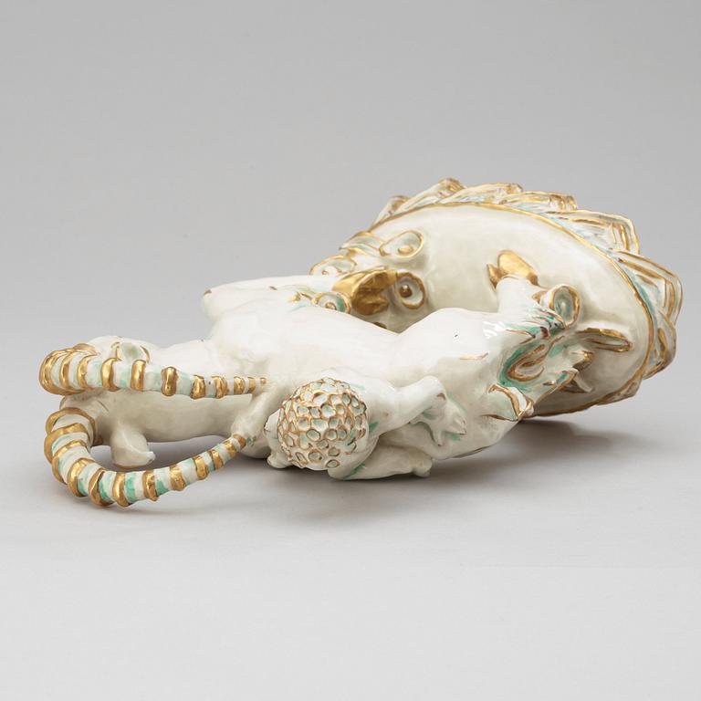 A Friedl Holzer porcelain figure, Arabia, Finland, 1920's.