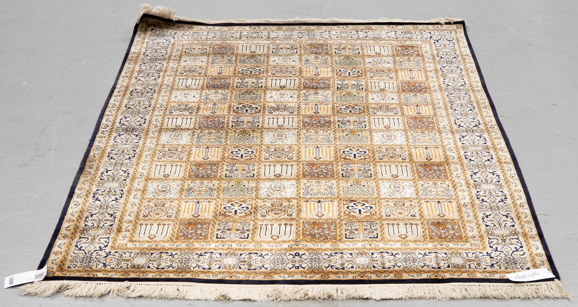 Rug, silk Qum, ca 187 x 124 cm.