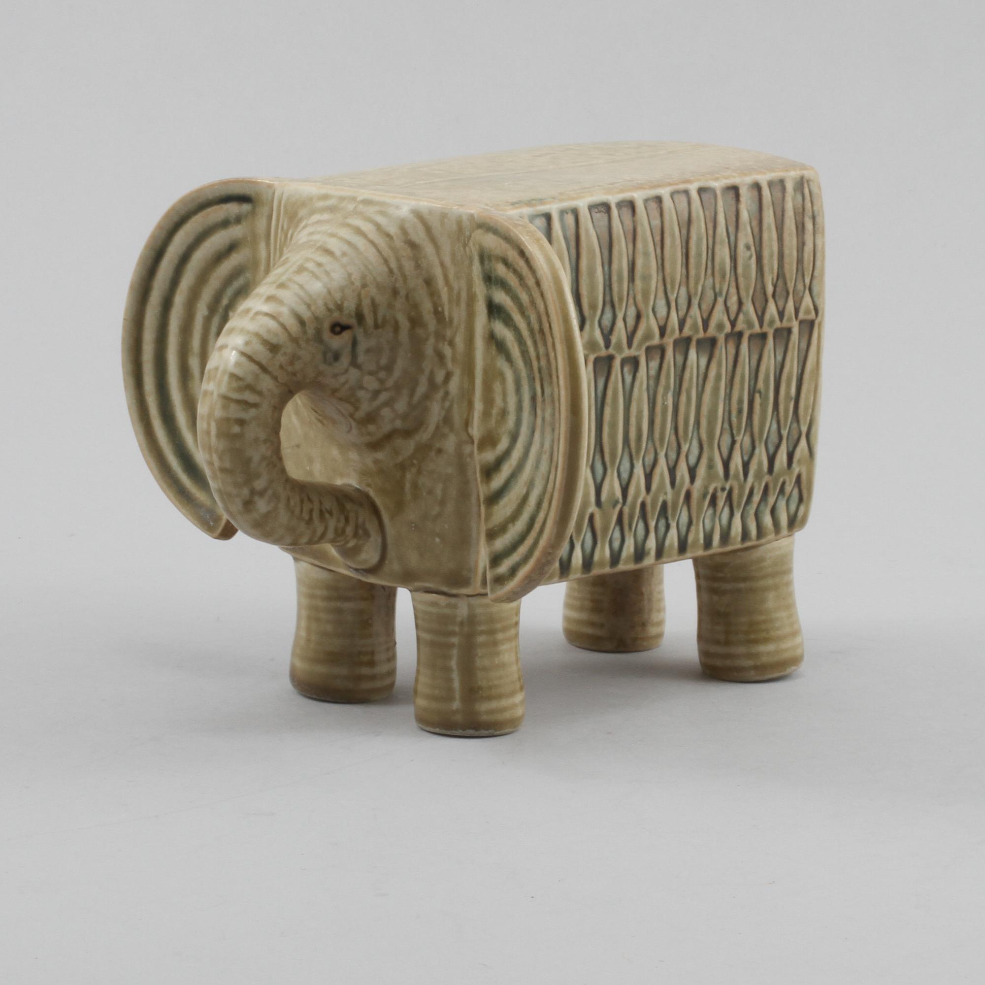 FIGURIN, "Elefant", ur serien "Afrika", stengods, Lisa Larson, Gustavsberg, (1965-1970).