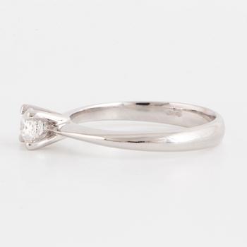 Solitaire 0,38 ct brilliant-cut diamond ring.