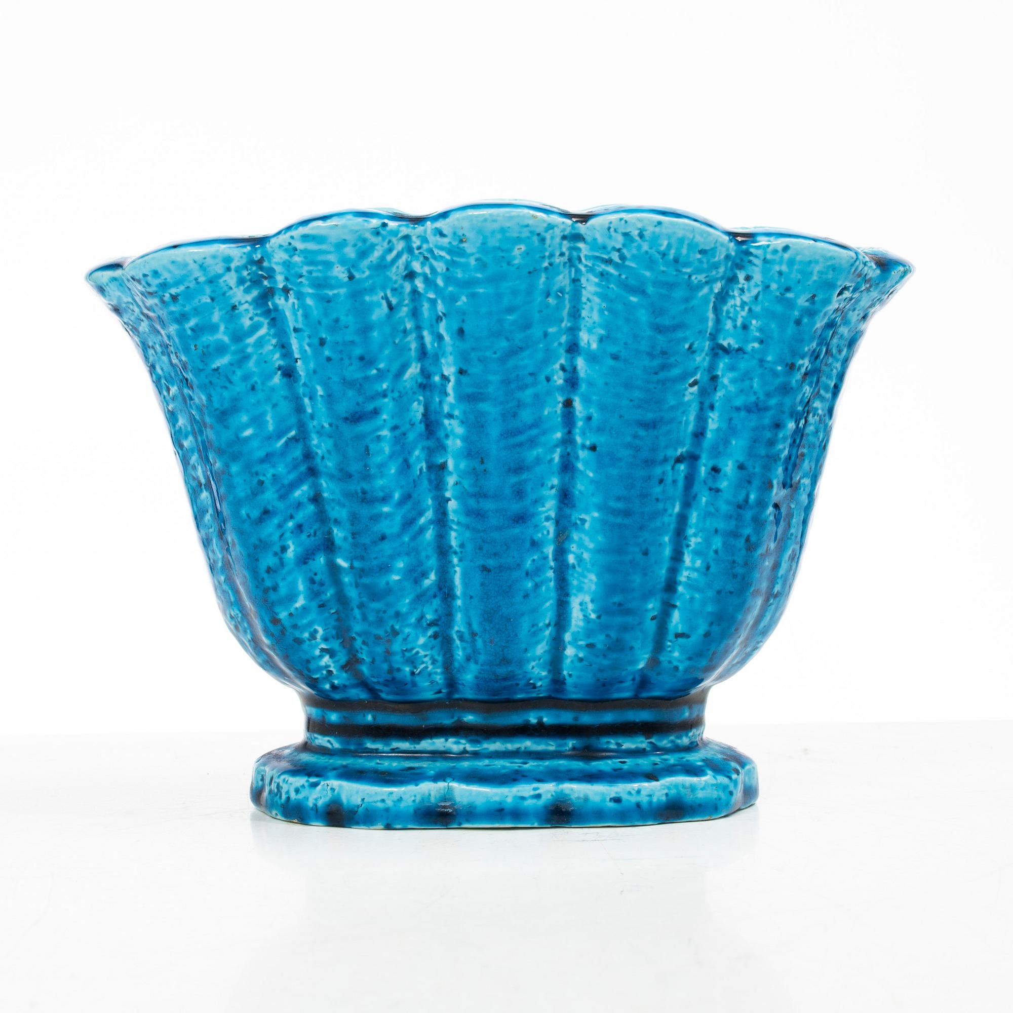 Gunnar Nylund, a set of five chamotte stoneware vases, Rörstrand 1930s-40s.