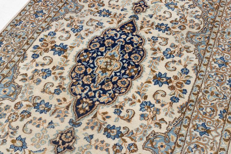 Rug, Nain, part silk, approx. 245 x 150 cm.
