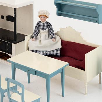 Dollhouse furniture, 13 pieces, Berit Bergström, Nolbyn, Värmland craftsmanship, 1930s/40s.