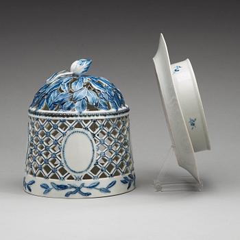 A blue and white Royal Copenhagen 'Blå Blomst' ice bell with stand, late 18th Century/circa 1800.