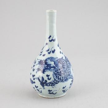 A blue and white vase, Qing dynasty, 18th century.