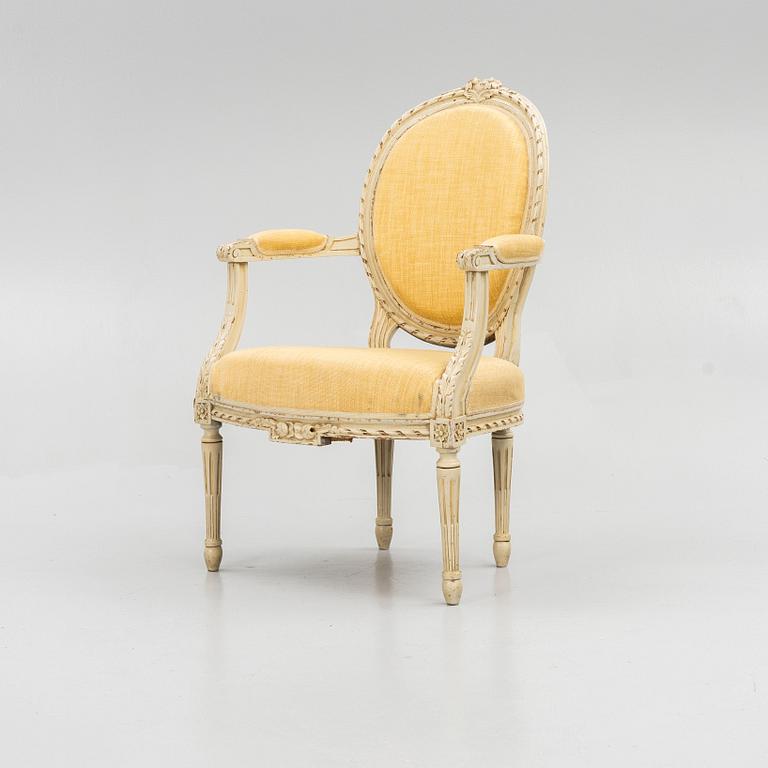 Karmstol, Louis XVI-stil, omkring år 1900.