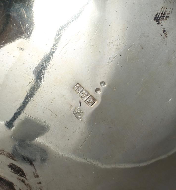 KAFFEKANNA, silver, rokokostil, troligen Francois-Julien Doyen, Paris, Frankrike, mitten 1800-talets. Tot ca 505 g.