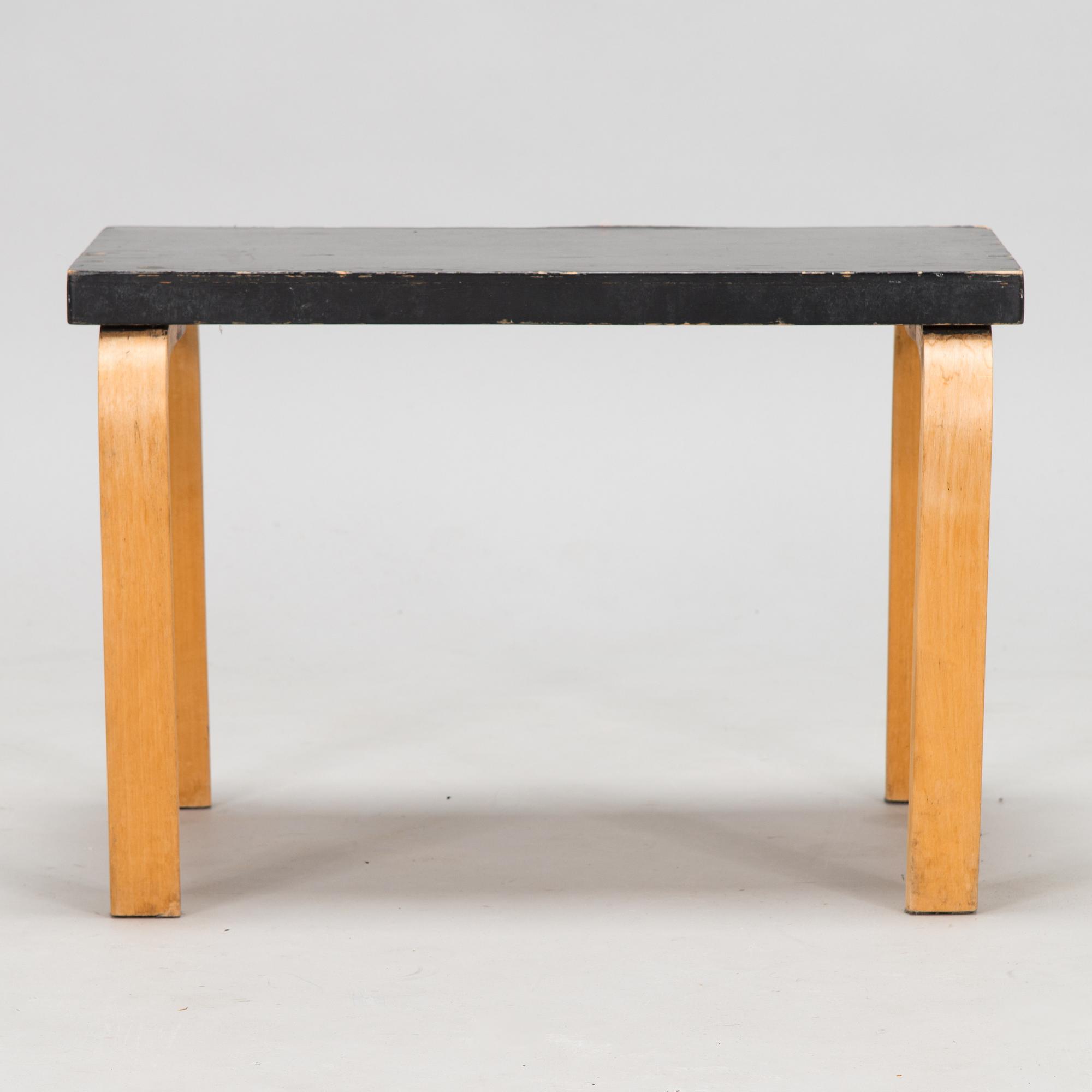 Alvar Aalto, bord, modell 86 för O.Y. Huonekalu- ja Rakennustyötehdas A.B. 1900-talets mitt.