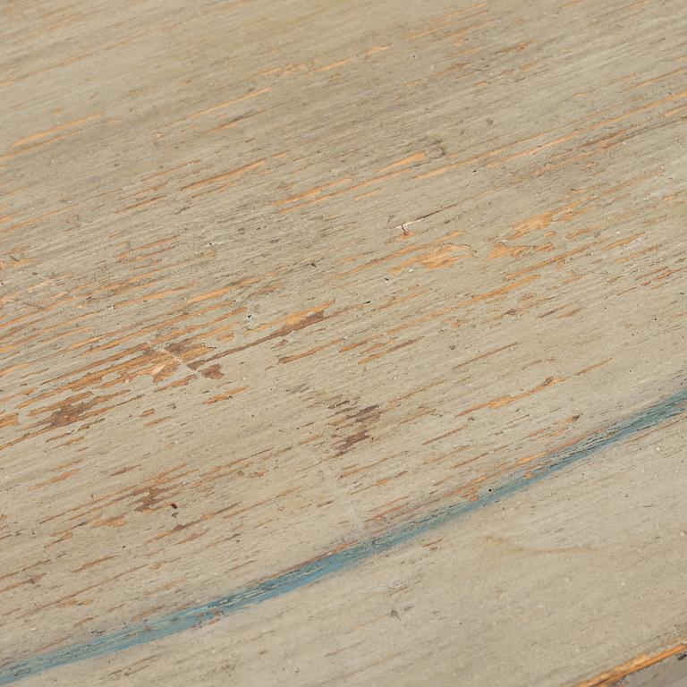 Halvmånebord, sent 1800-tal. Senbarockstil.