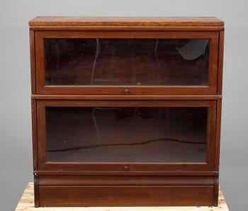 BOKHYLLA, ek,  stämplad Billnäs Bruks Ab, 1900-talets början.