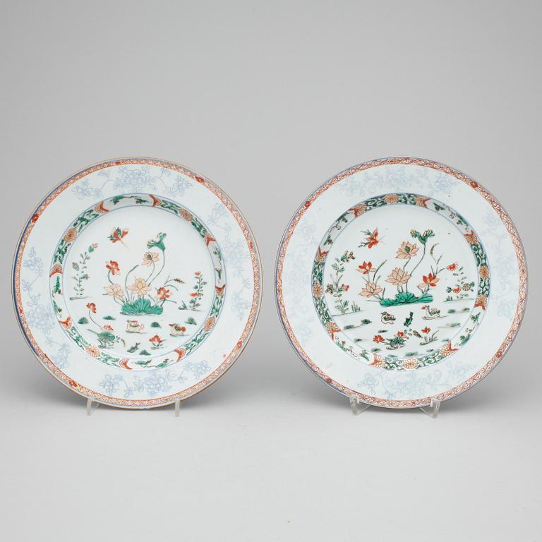TALLRIKAR, 4 st, porslin, Qingdynastin, Qianlong (1736-95).
