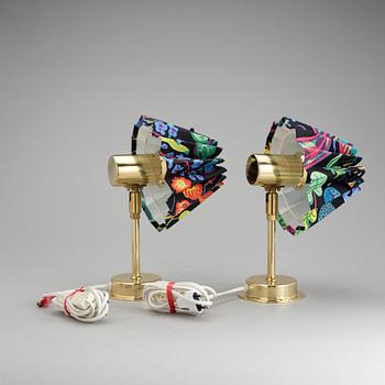 VÄGGLAMPOR, ett par, 1900-talets fjärde kvartal.