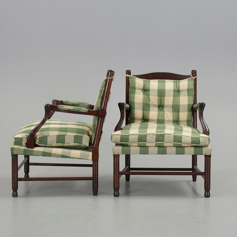 FÅTÖLJER, ett par, sk Gripsholmsmodell, 1900-talets slut.