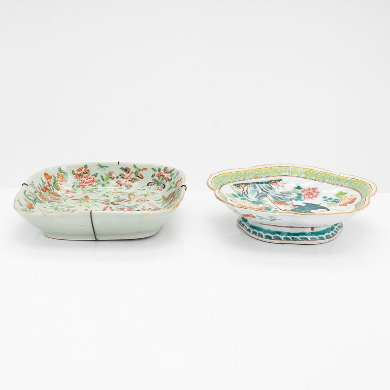 Two Chinese 19th-century porcelain bowls.