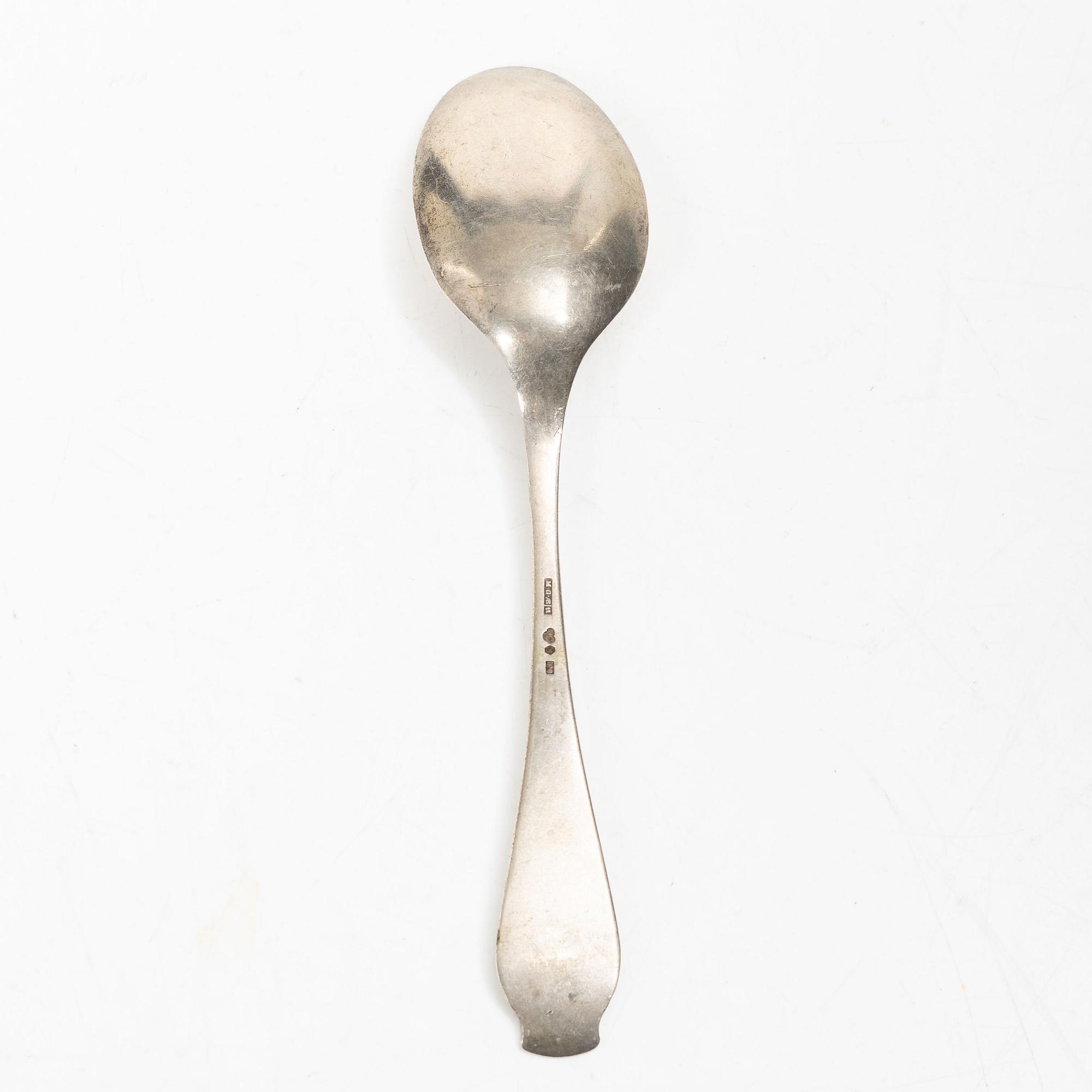 Guldsmedsaktiebolaget (GAB), Sockerskål, silver, gustaviansk stil, 1920, samt sked, MGAB, 1941.