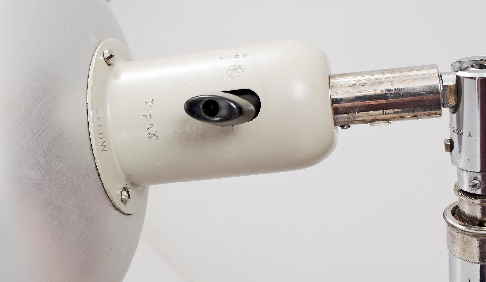 INDUSTRILAMPA, "Triplex-pendel", Johan Petter Johansson, ASEA, Enköping, 1900-talets första hälft.