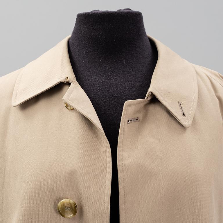 Burberry, trenchcoat, size 50.