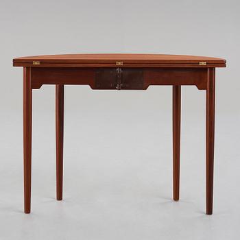 HANS J WEGNER, a model "2081" table for Fritz Hansen, Denmark 1969.