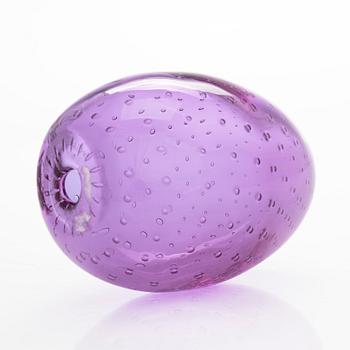 Oiva Toikka, A annual egg 2021 "Summer Finch's Egg", signed O. Toikka Iittala 2021, numbered 322/750.