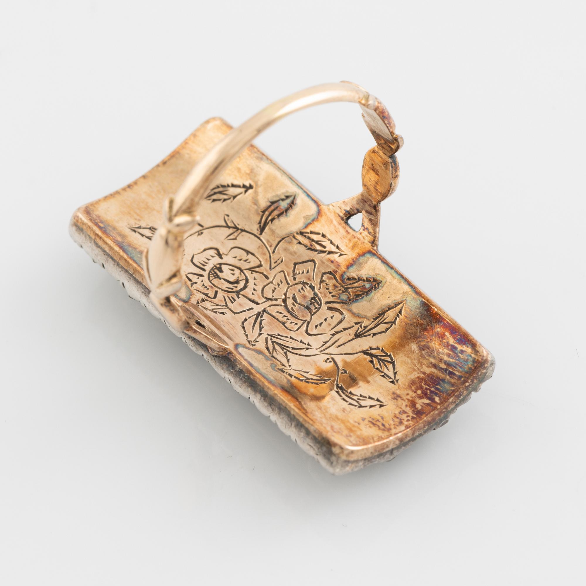 Ring, med blått glas och rosenslipade diamanter, troligen 1800-tal.