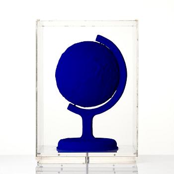 Yves Klein, "La Terre Bleue".