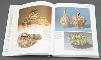 BOK samt KATALOGER, 2 st, Christie's Pictorial History of Chinese Ceramics, Anthony du Boulay, Phaidon 1984.