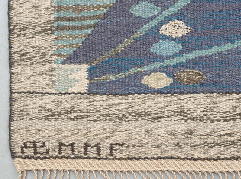 CARPET. "Park, blå och grön". Tapestry weave. 305 x 306 cm. Signed AB MMF BN.