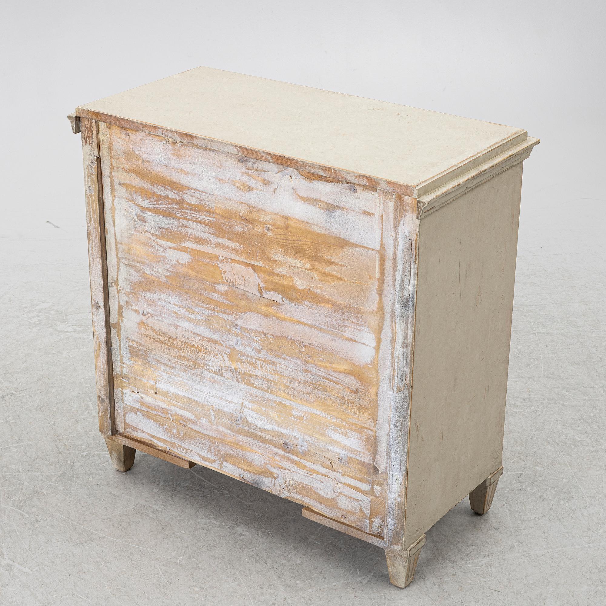 Chest of drawers, 20th century.