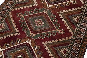 Matta, Kazak, ca 245 x 157 cm.