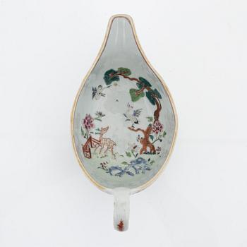 A famille rose sauce boat, Qing dynasty, Qianlong (1736-95).