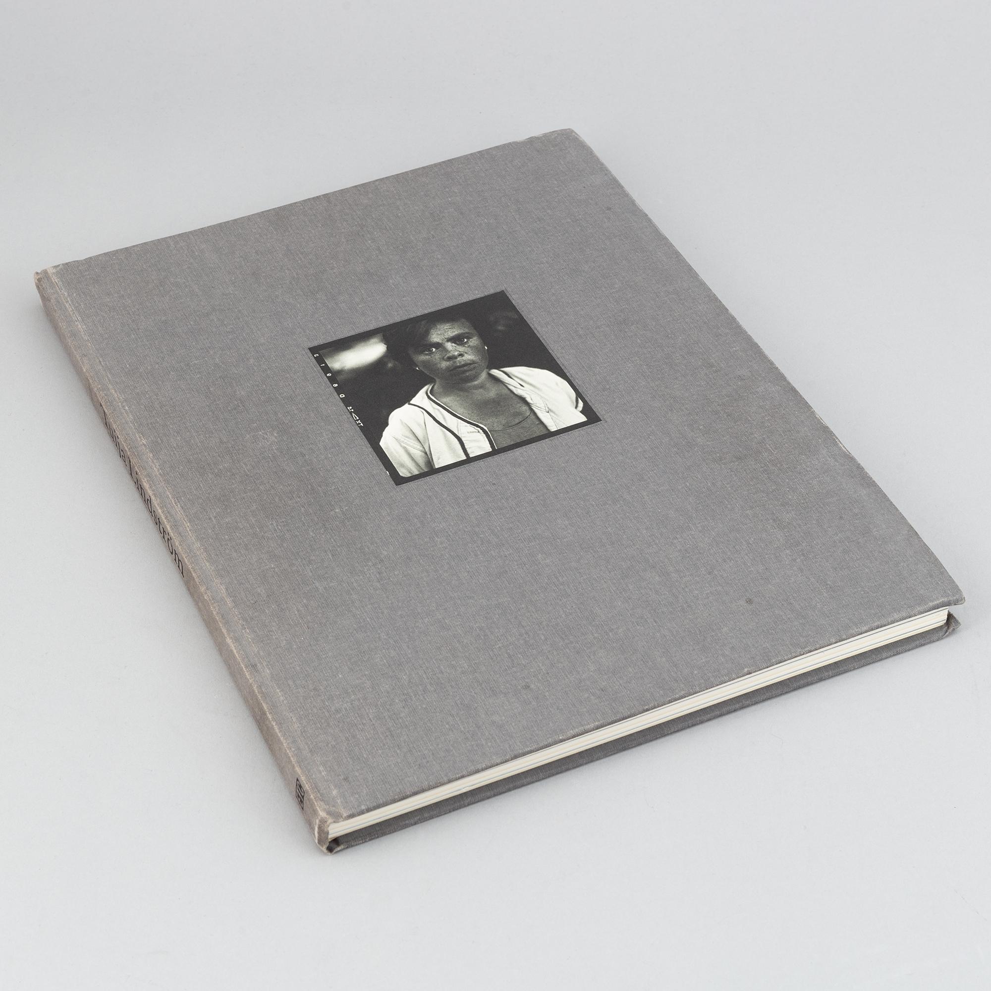 3 photobooks, "Ingen har sett allt", "Pure Architecture" & "Tuija Lindström".