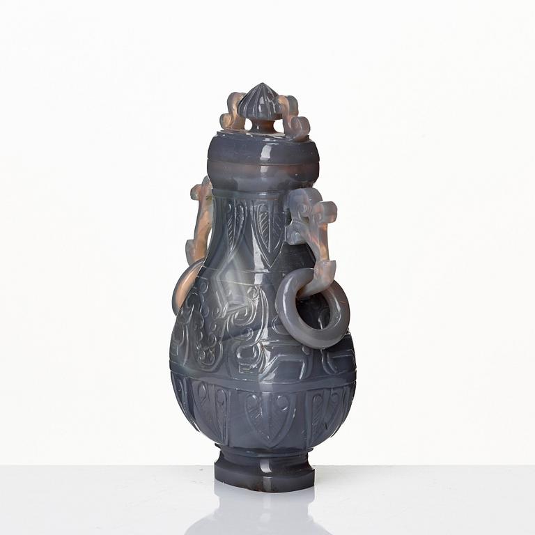 A carved agathe vase with cover, China, 20th Century.