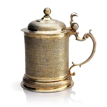 222. A German 17th century gilt-silver tankard, mark of Elias I Schifflen, Augsburg circa 1670.