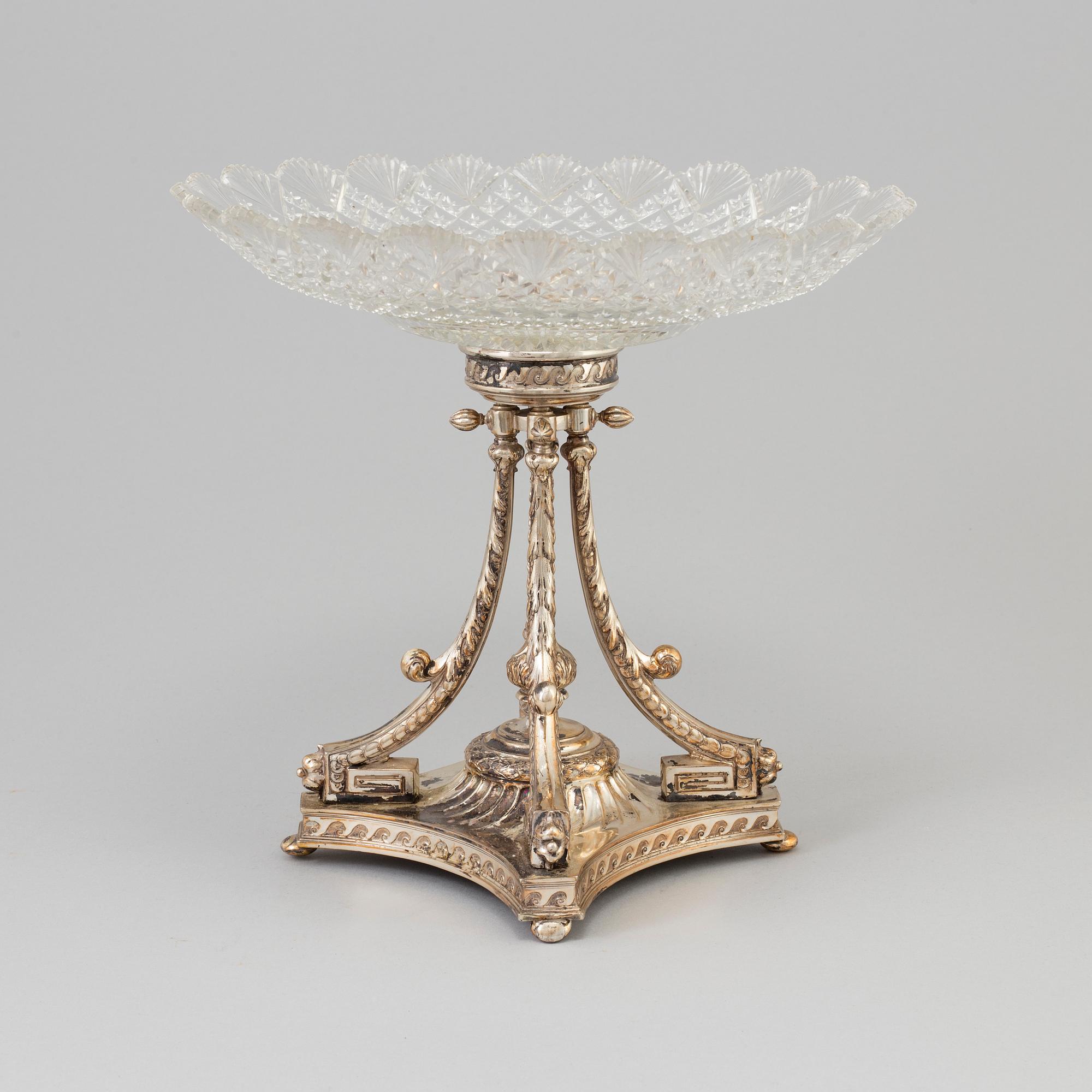 A SILVER AND GLASS PLATE ON STAND, C G Hallberg, Stockholm 1895. Silver weight ca 600 g.