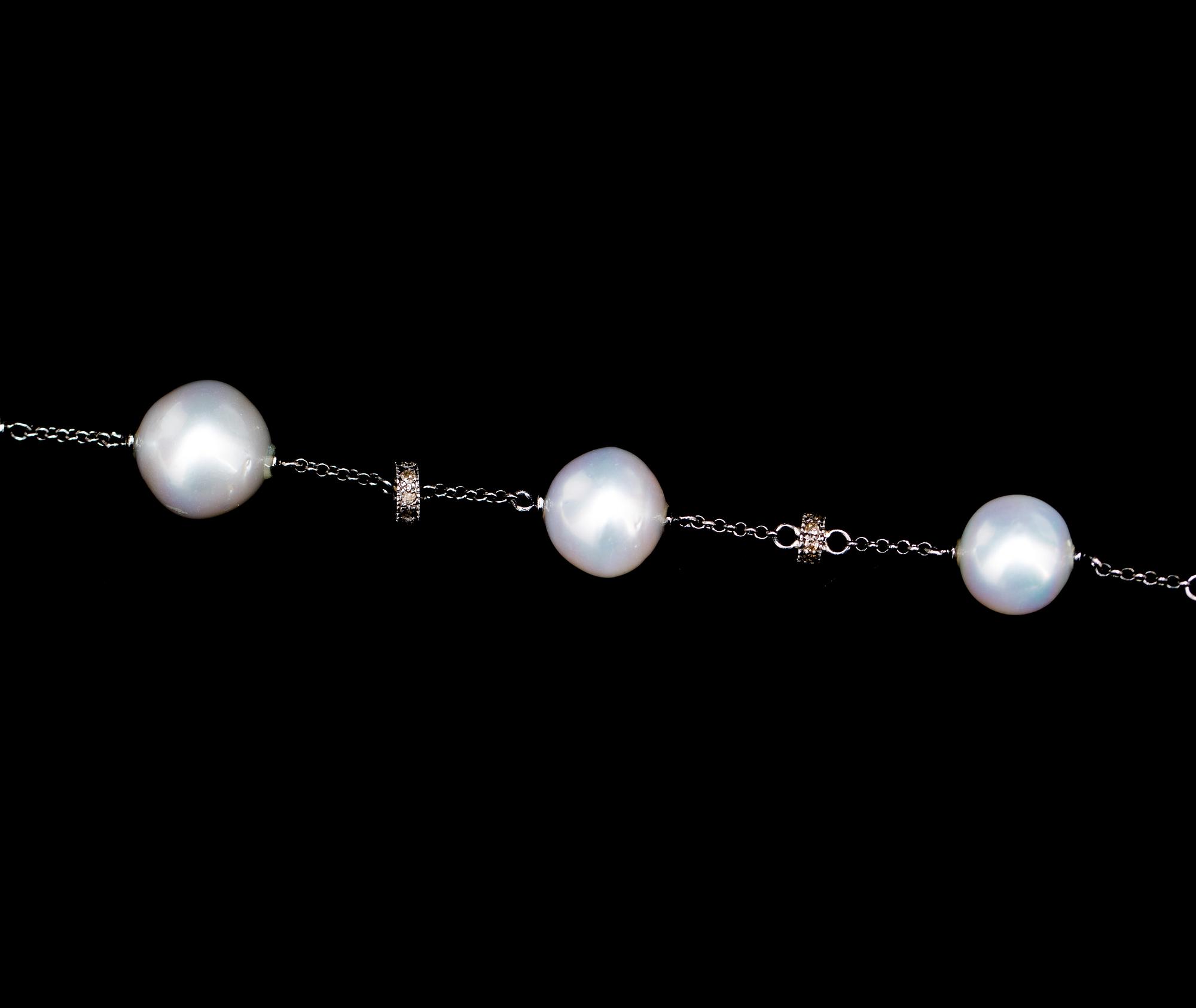 PÄRLCOLLIER, oxiderat silver med sötvattenspärlor samt diamanter.