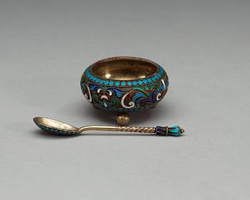 A Russian early 20th century silver-gilt and enamel salt and spoon, unidentified makers mark, St. Petersburg 1899-1908.