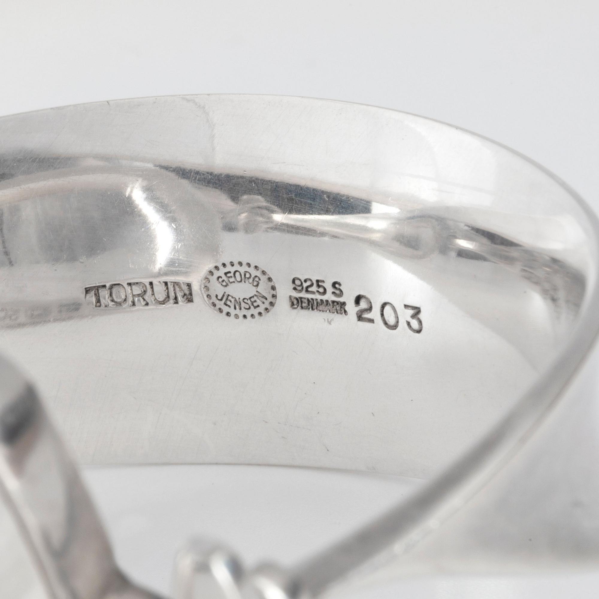 A Vivianna Torun Bülow Hübe sterling and rock crystal bangle, Georg Jensen, post 1945.