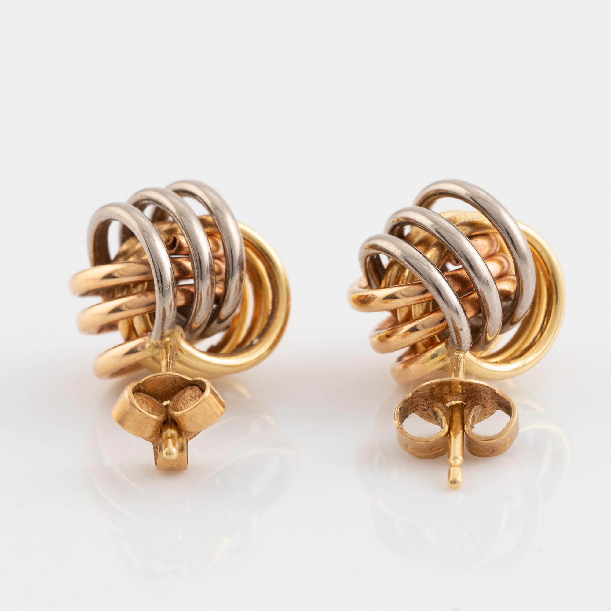 18K three colour gold earrings.