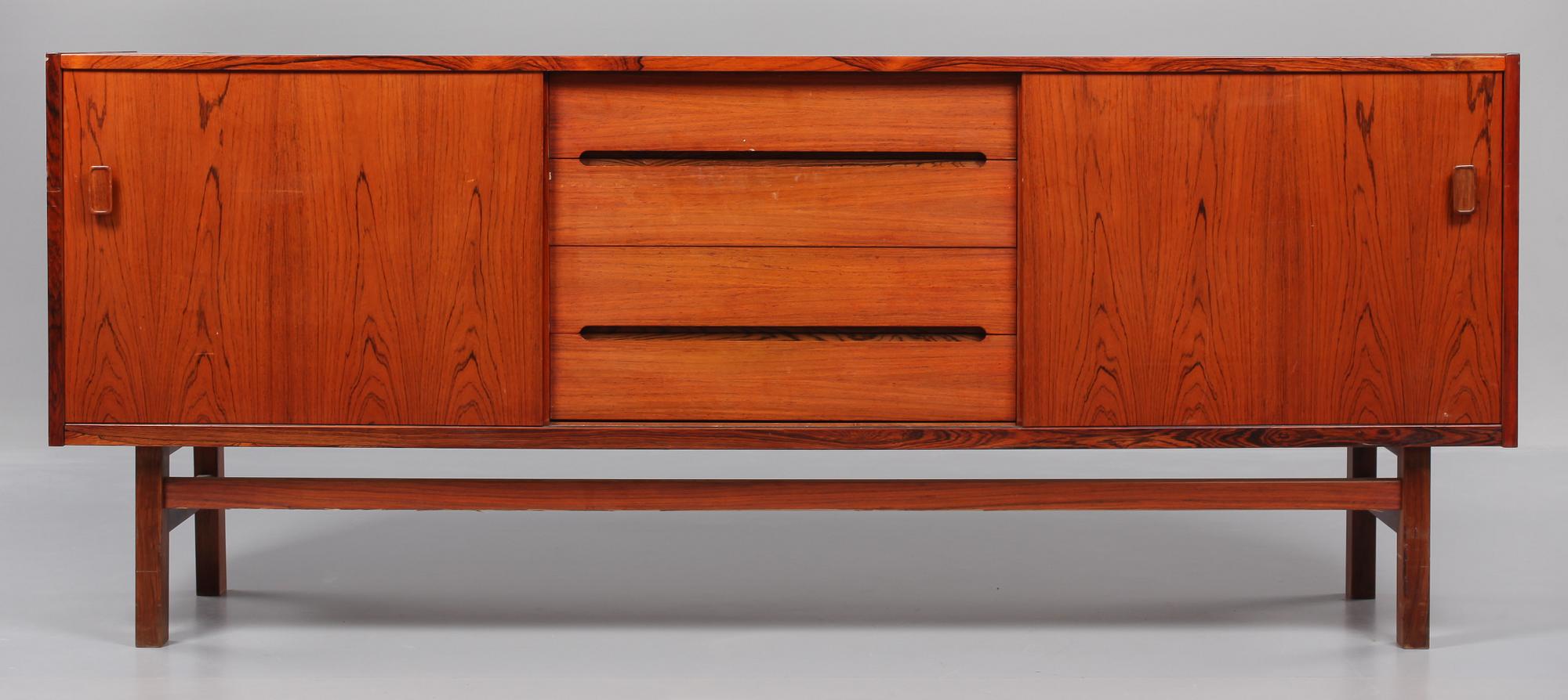 SIDEBOARD, "Arild", Nils Jonsson för Troeds, Bjärnum, 1960-tal.