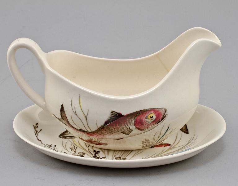 SERVISDELAR, 45 delar, flintgods. "Fish", Johnson Bros, England, 1900-talets andra hälft.