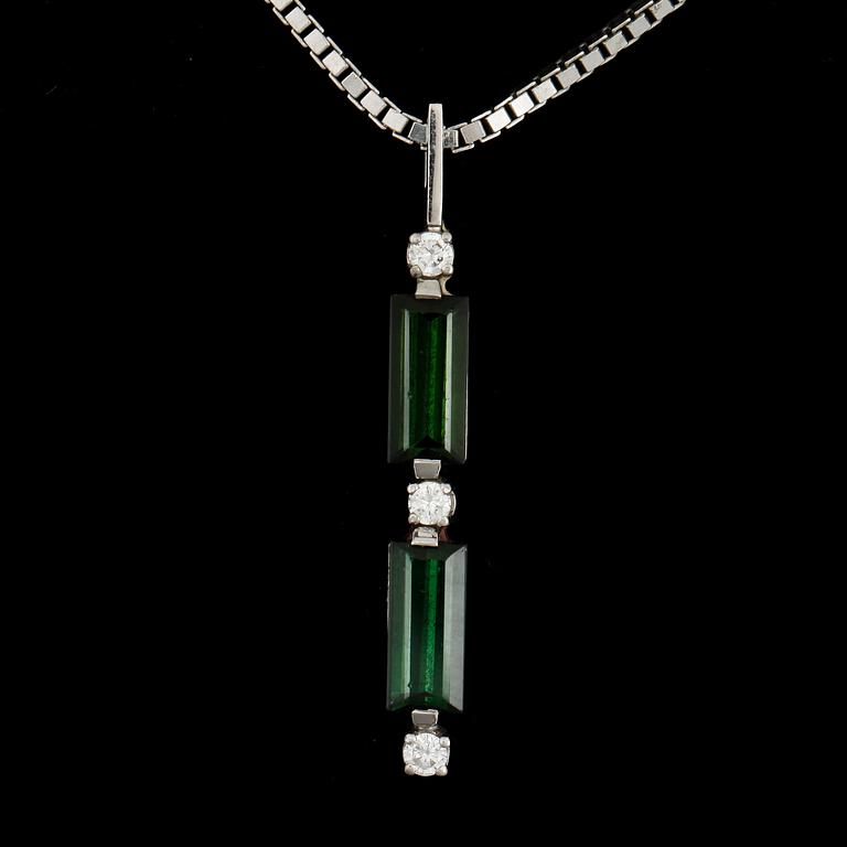 HÄNGE, 18k vitguld med gröna turmaliner och mindre diamanter. Vikt ca 3,8 gram.