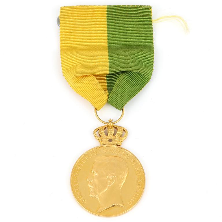 MEDALJ, Kungliga Patriotiska Sällskapet, guld 18K, 1943. Vikt ca 22 gram.
