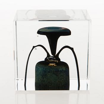 OIVA TOIKKA, An annual glass cube, signed Oiva Toikka Nuutajärvi 1977 and numbered 803/2000.